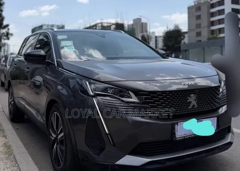 Peugeot 5008 2022 Gray