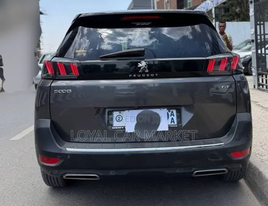 Peugeot 5008 2022 Gray