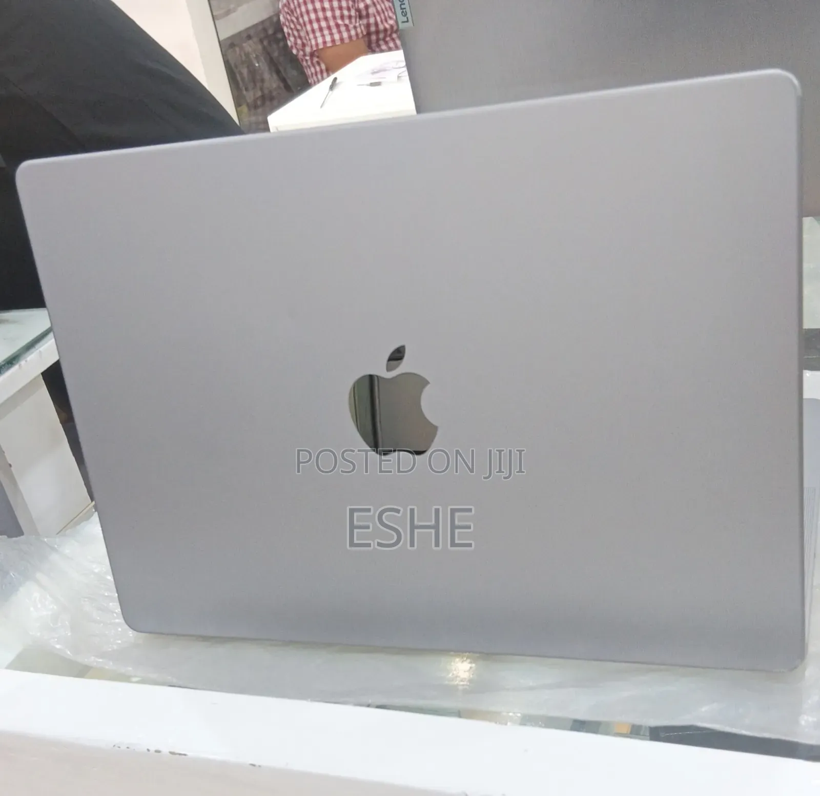 Laptop Apple MacBook Pro 2023 M3 8GB Apple M3 Pro SSD 512GB