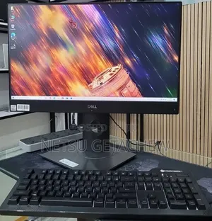 New Desktop Computer Dell Inspiron 24 5000 8GB Intel Core i5 SSD 512GB