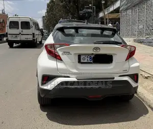Toyota C-HR 2021 White