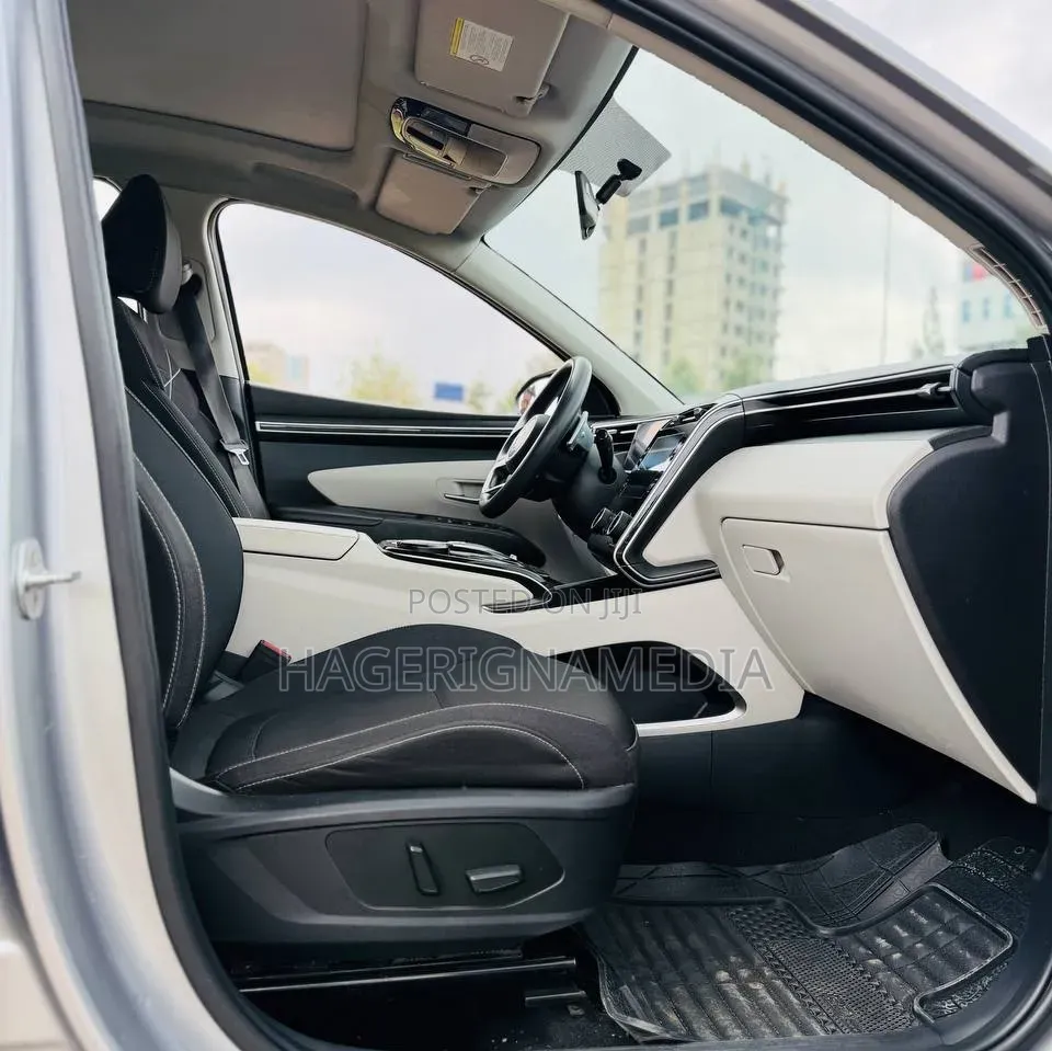 Hyundai Tucson 2021 Silver
