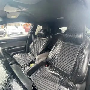 Toyota C-HR 2021 Blue