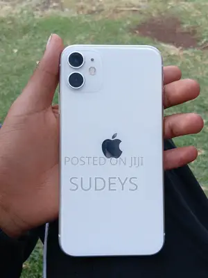 Apple iPhone 11 64 GB White