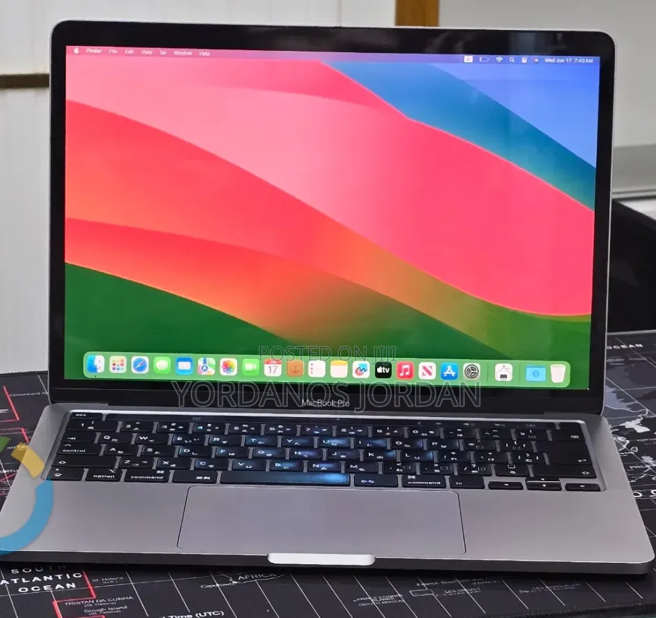 New Laptop Apple MacBook Pro 2020 8GB Intel Core i5 SSD 512GB