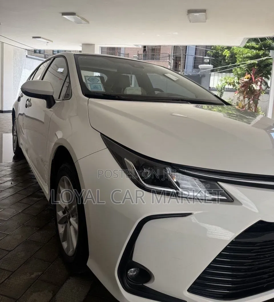 Toyota Corolla L 2022 White