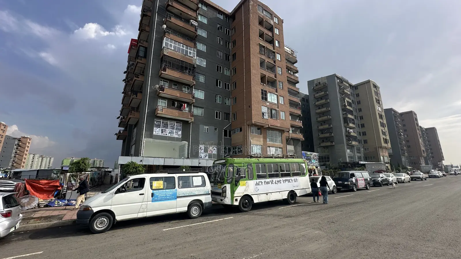 የሚሸጥ 40/60 ሱቅ