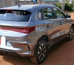BYD E2 43 kWh 94 hp FWD 2025 Gray