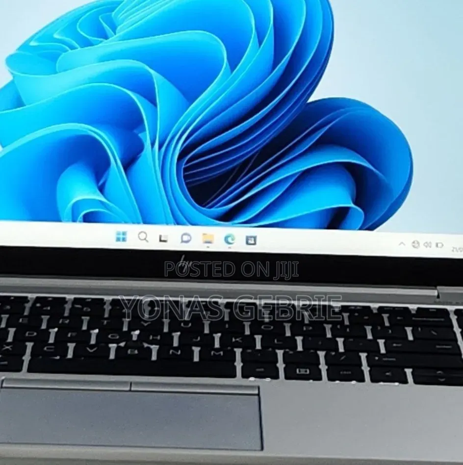 New Laptop HP EliteBook 845 G8 16GB AMD Ryzen 5 SSD 512GB