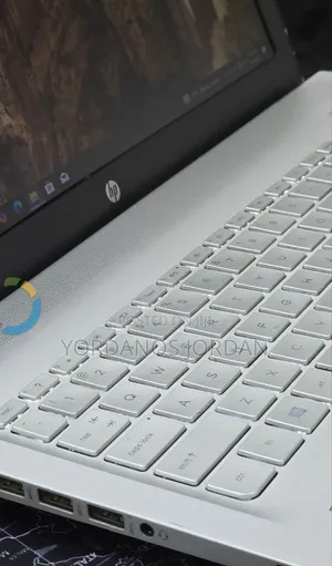 New Laptop HP Envy 15 12GB Intel Core i5 SSHD (Hybrid) 1.5T