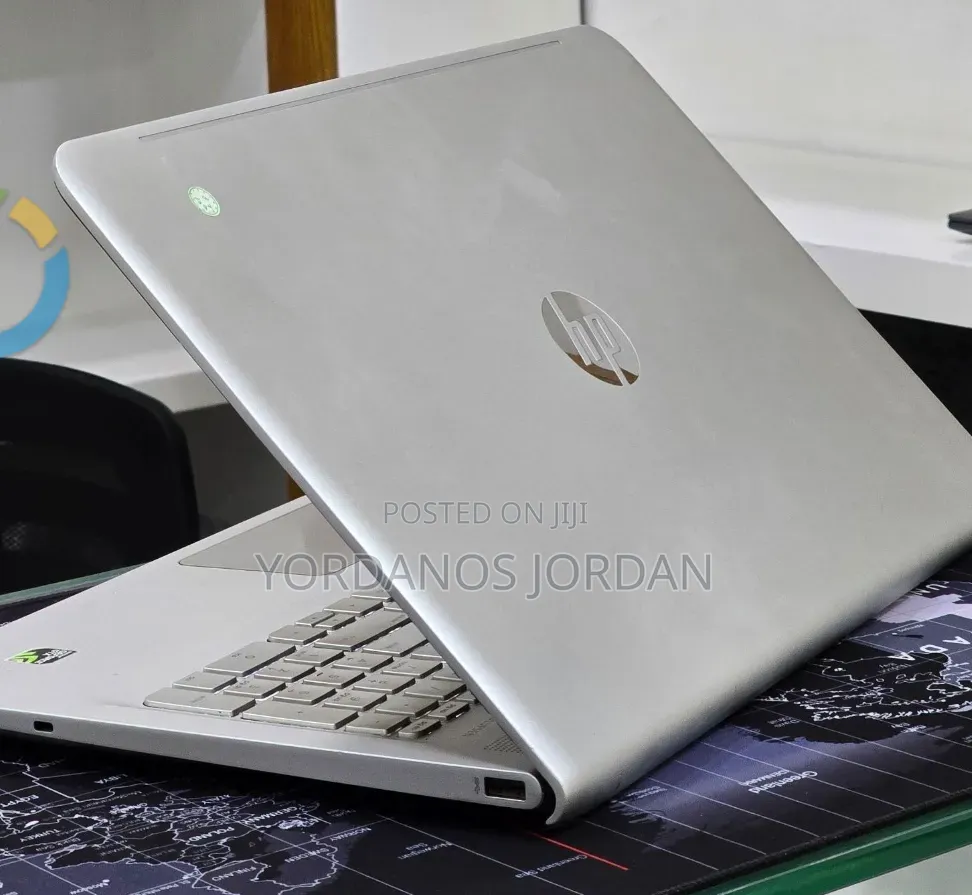 New Laptop HP Envy 15 12GB Intel Core i5 SSHD (Hybrid) 1.5T