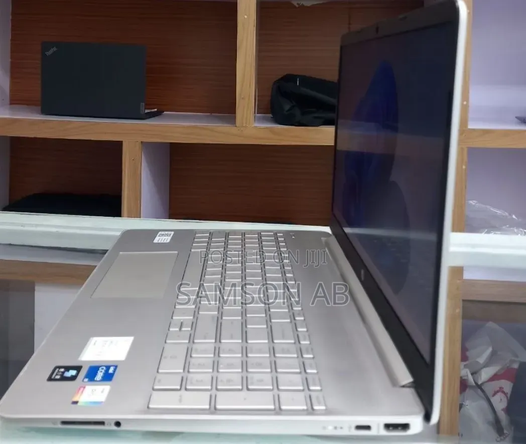 New Laptop HP Stream Notebook 8GB Intel Core i5 SSD 512GB