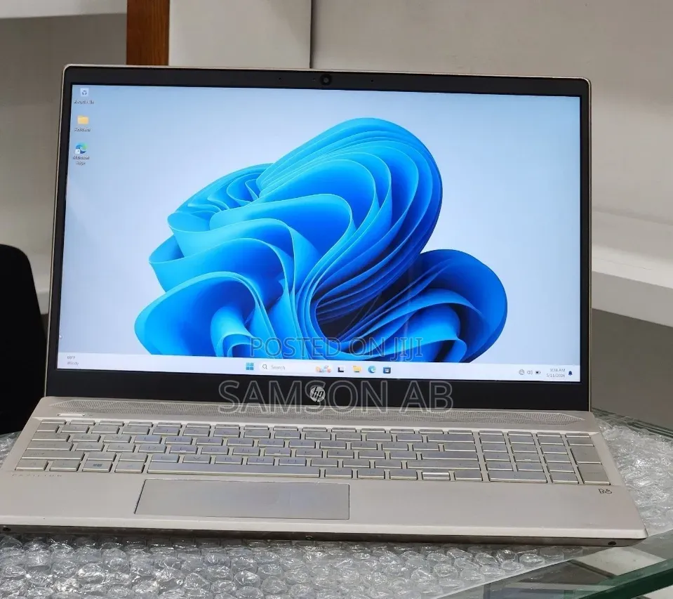 New Laptop HP Pavilion 15 8GB Intel Core i5 SSD 512GB