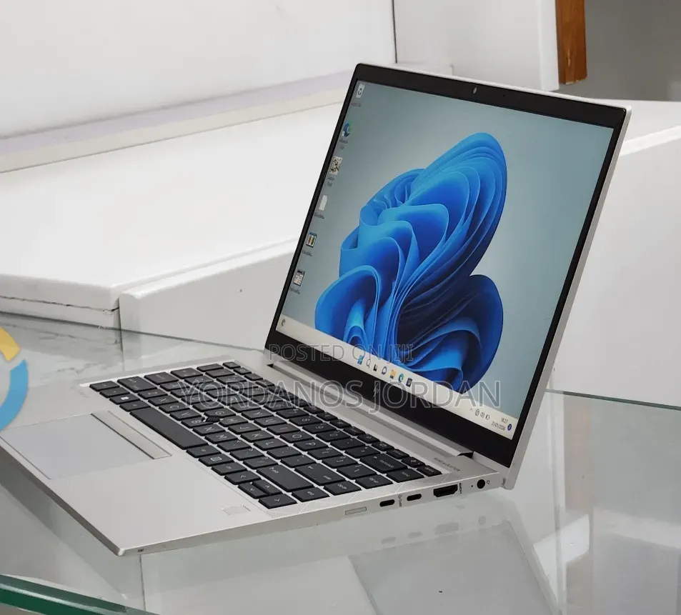 New Laptop HP EliteBook 845 G8 16GB AMD Ryzen 5 SSD 512GB