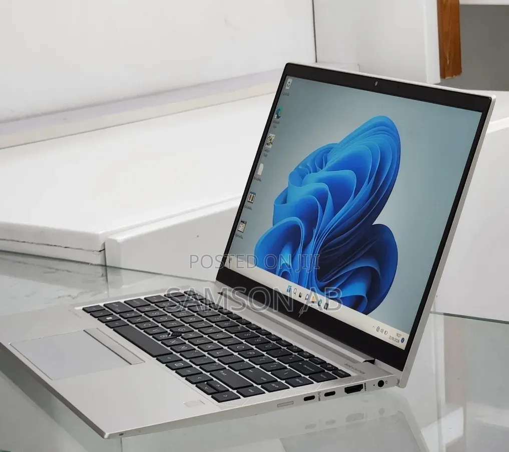 New Laptop HP EliteBook 845 G8 16GB AMD Ryzen 5 SSD 512GB