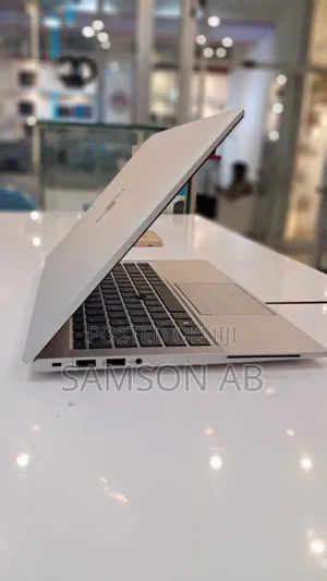 New Laptop HP EliteBook 840 G8 16GB Intel Core i5 SSD 512GB