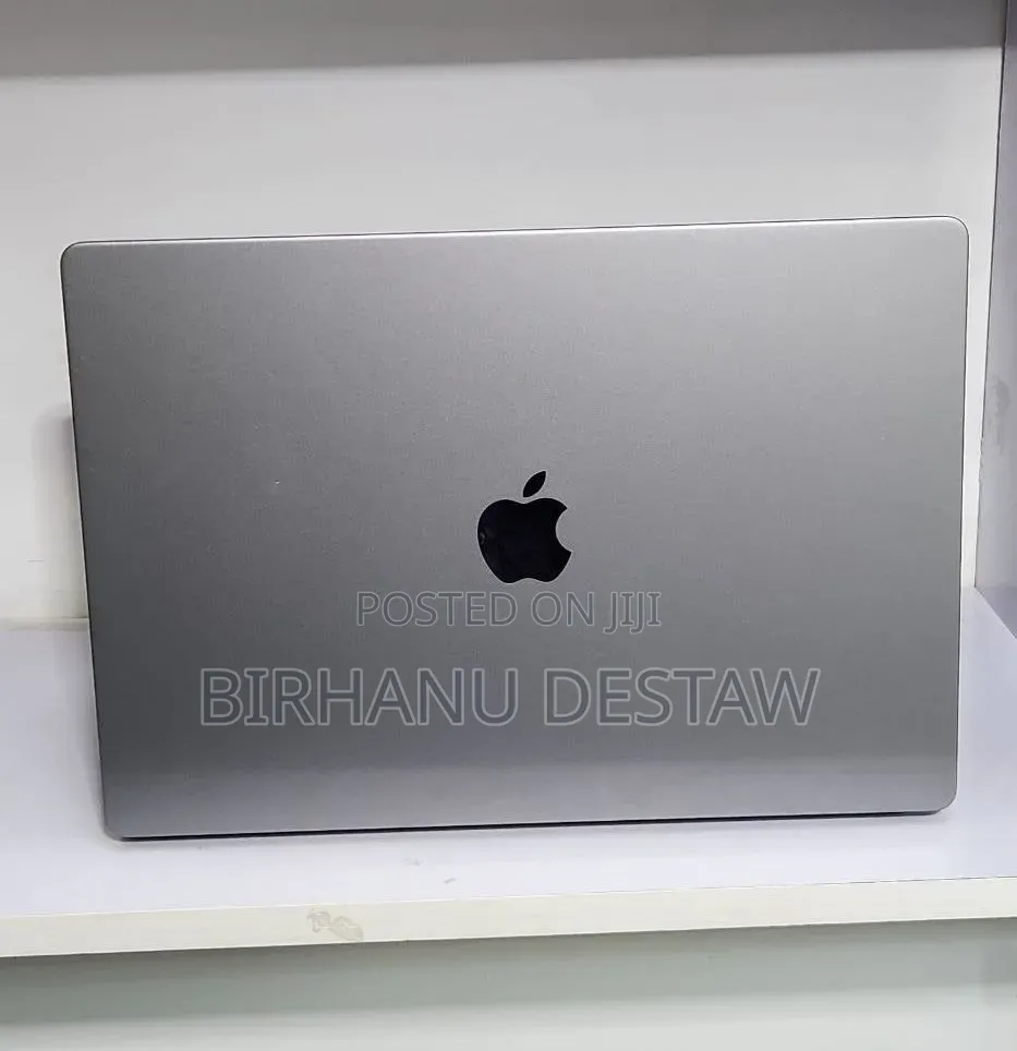 New Laptop Apple MacBook Pro 32GB Apple M1 Pro SSD 512GB