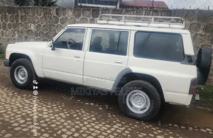 Nissan Patrol 1996 White