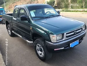 Toyota Hilux 1998 Gray