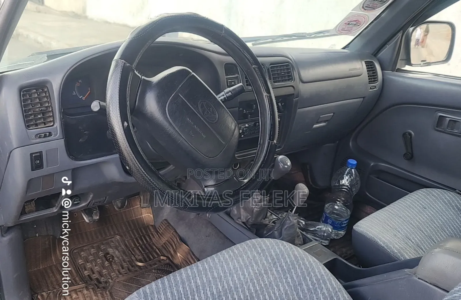 Toyota Hilux 1998 Gray