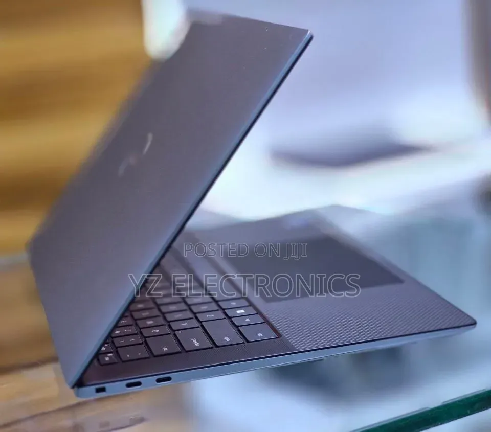 New Laptop Dell Precision 5540 16GB Intel Core i9 SSD 512GB