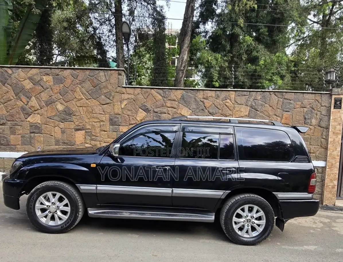 Toyota Land Cruiser 2006 Black