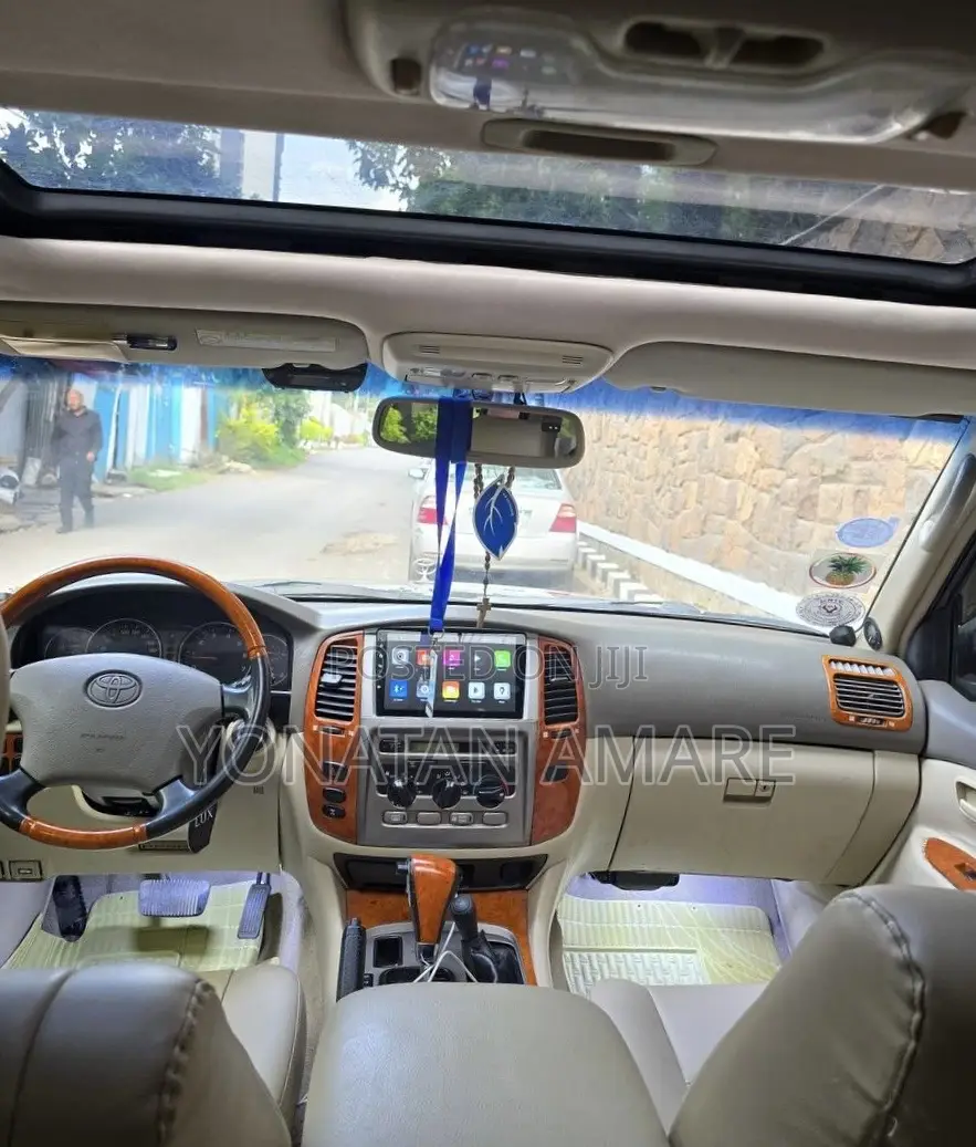 Toyota Land Cruiser 2006 Black