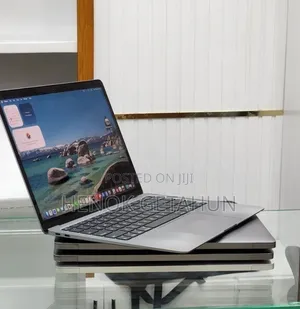 New Laptop Apple MacBook Pro 2021 M1 16GB Apple M1 SSD 1T
