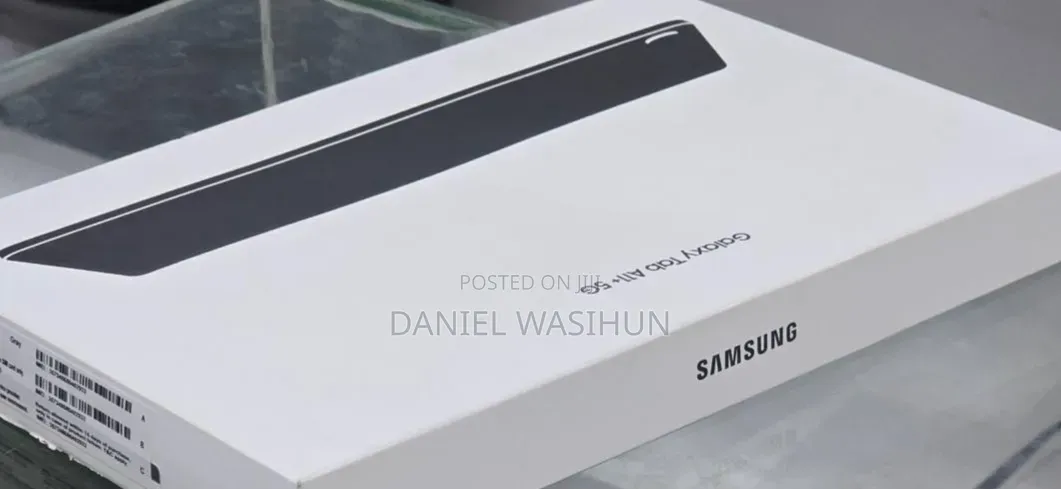 New Laptop Samsung 8GB SSD 256GB