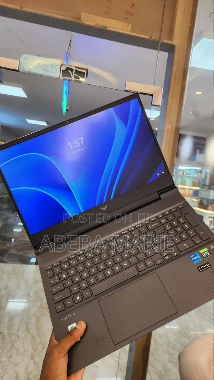 New Laptop HP Victus 15 16GB Intel Core i7 SSD 512GB
