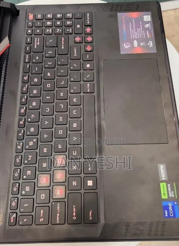 New Laptop MSI Raider GE68HX 13VI-202US 16GB Intel Core i9 SSD 1T