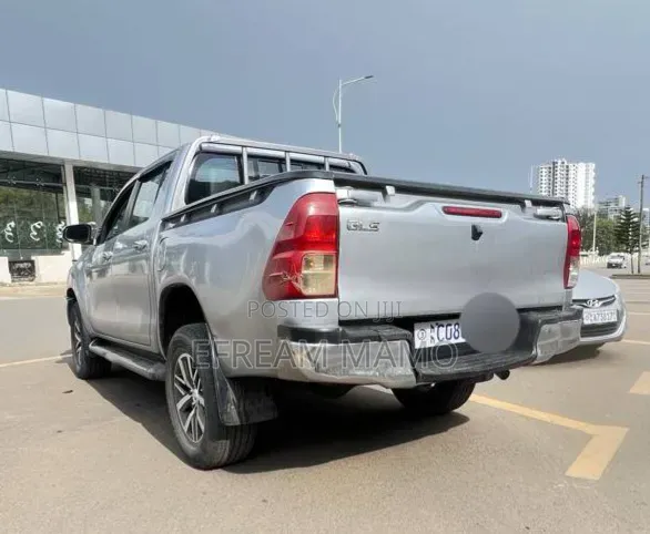 Toyota Hilux 2018 Silver