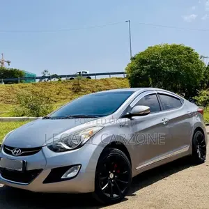 Hyundai Avante 2013 Silver