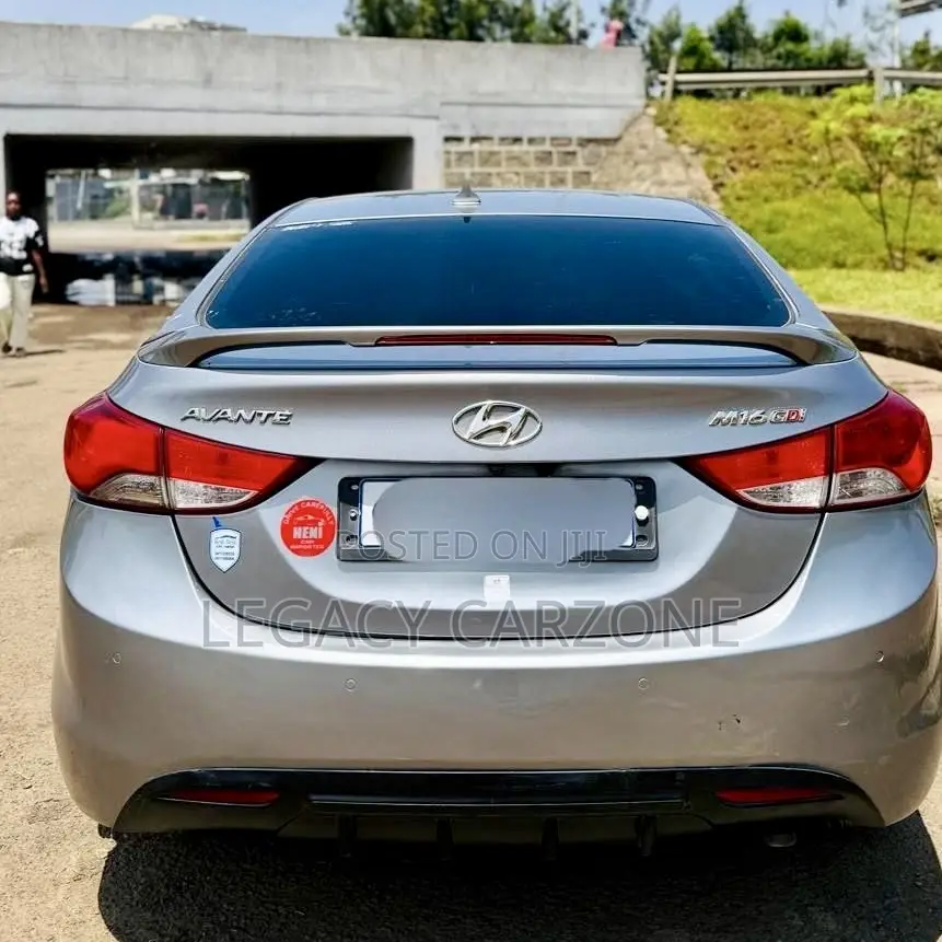 Hyundai Avante 2013 Silver