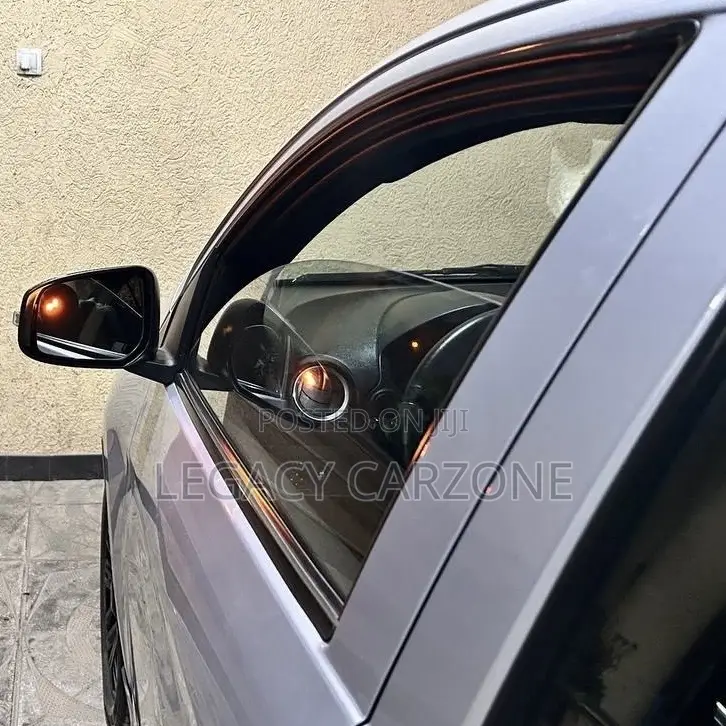 Mitsubishi Attrage 2023 Silver