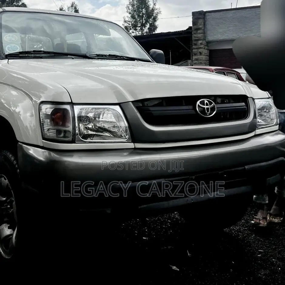 Toyota Land Cruiser 2003 White