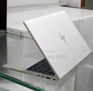 New Laptop HP 16GB AMD Ryzen 5 SSD 512GB