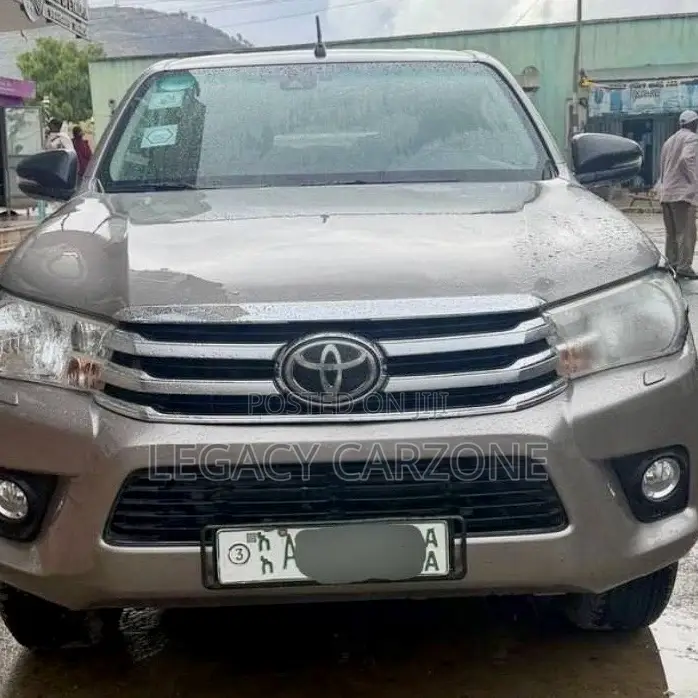 Toyota Hilux 2020 Gold