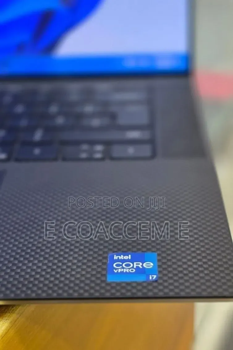 New Laptop Dell 16GB Intel Core i7 SSD 512GB