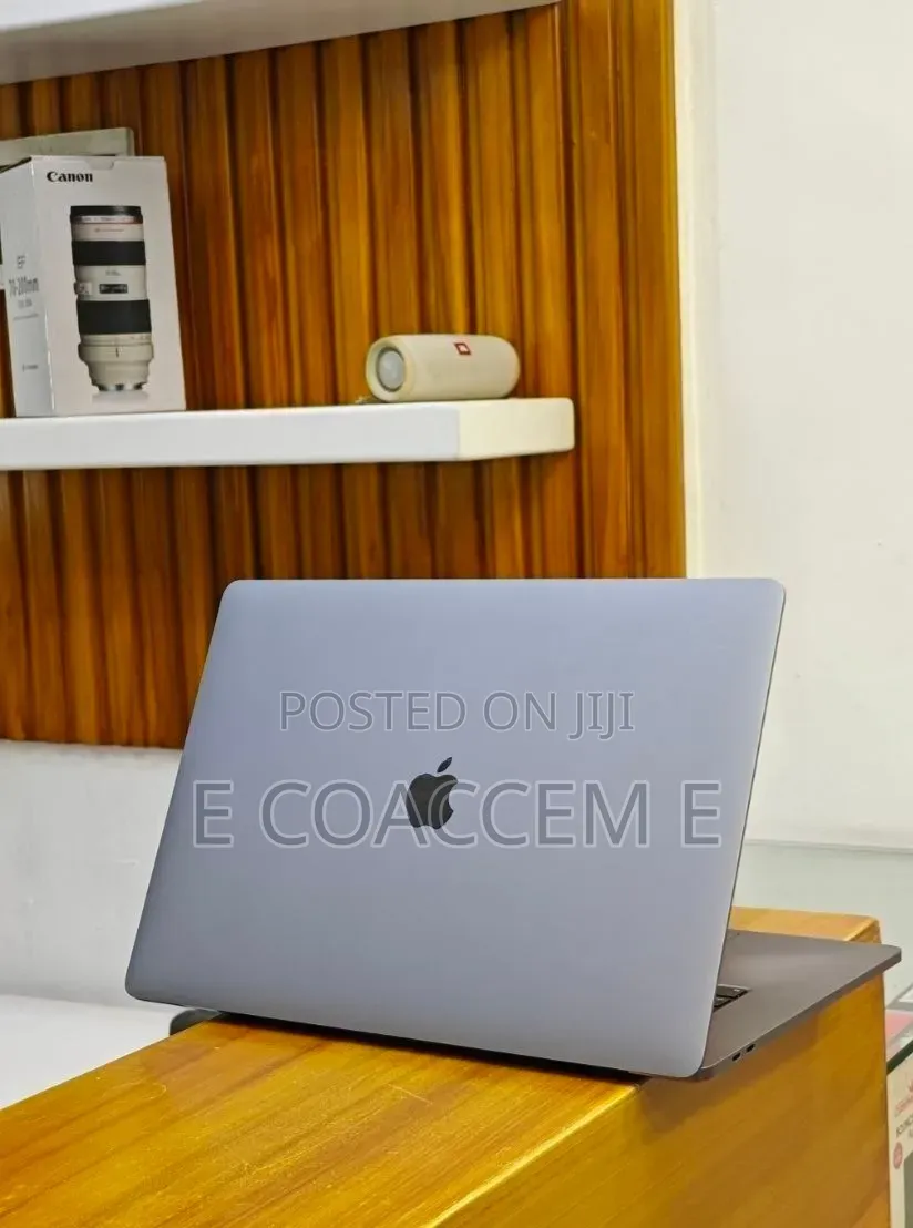 New Laptop Apple MacBook Pro 2018 32GB Intel Core i9 SSD 2T