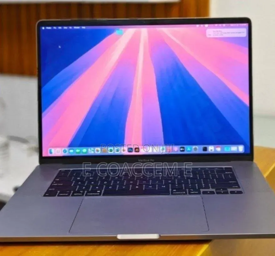 New Laptop Apple MacBook Pro 2018 32GB Intel Core i9 SSD 2T
