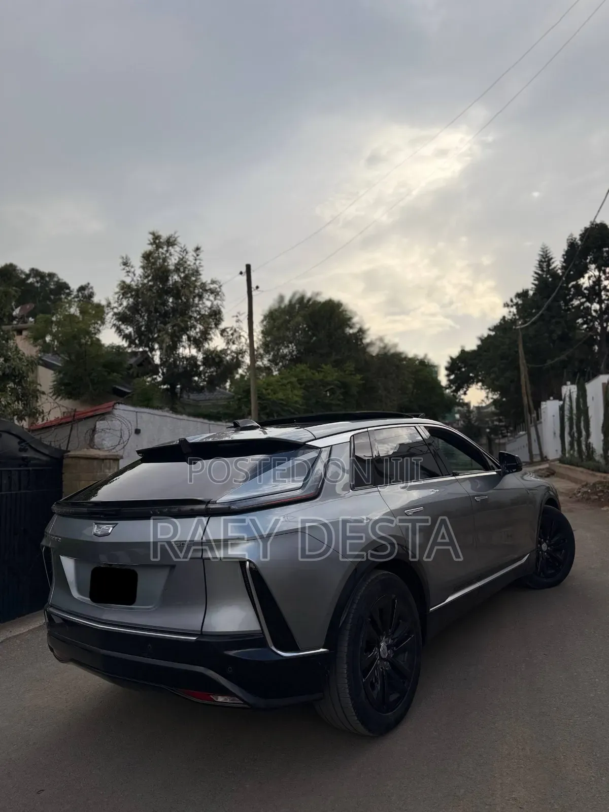Cadillac Lyriq 2023 Silver