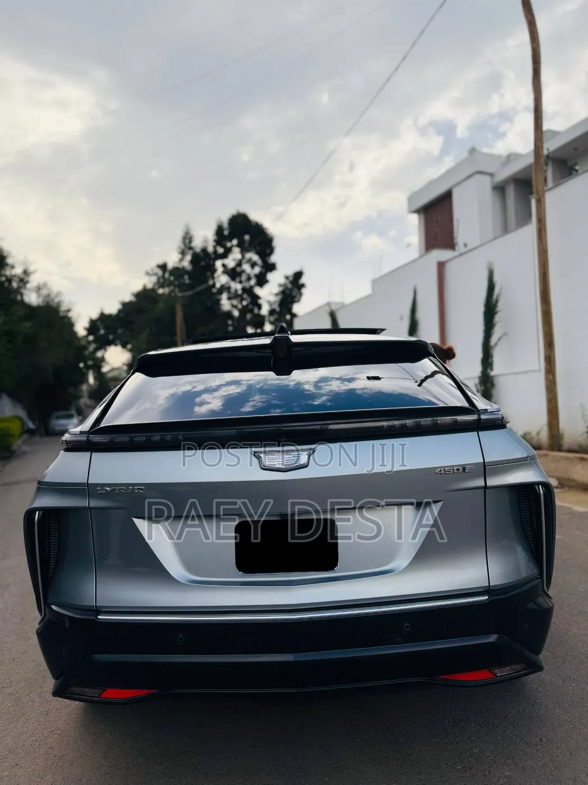 Cadillac Lyriq 2023 Silver