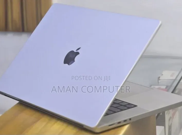 New Laptop Apple MacBook Pro 2021 M1 32GB Apple M1 SSD 512GB