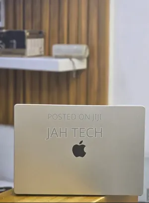 New Laptop Apple MacBook Pro 2021 M1 32GB Apple M1 Pro SSD 512GB