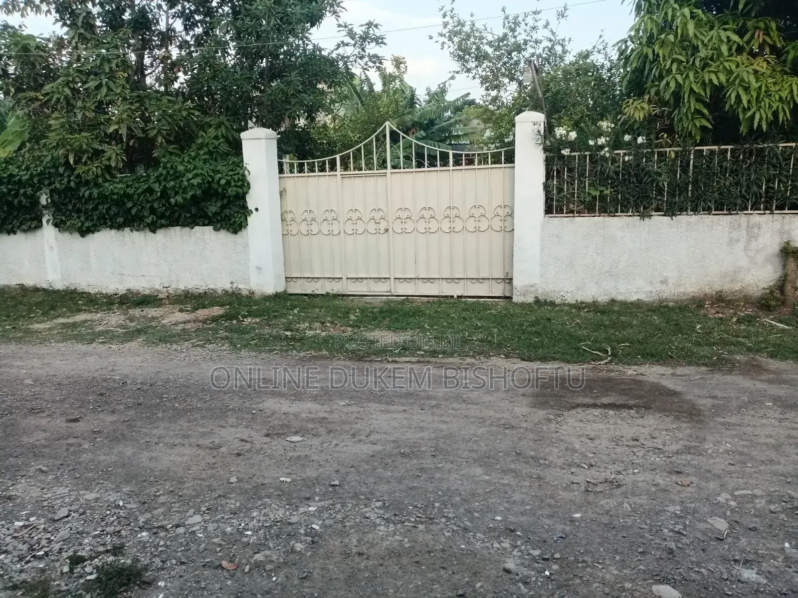 Furnished 10bdrm House in Dukem Bishoftu, East Shewa for sale