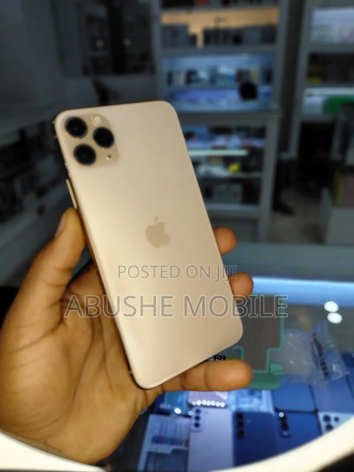 Apple iPhone 11 Pro Max 64 GB Gold