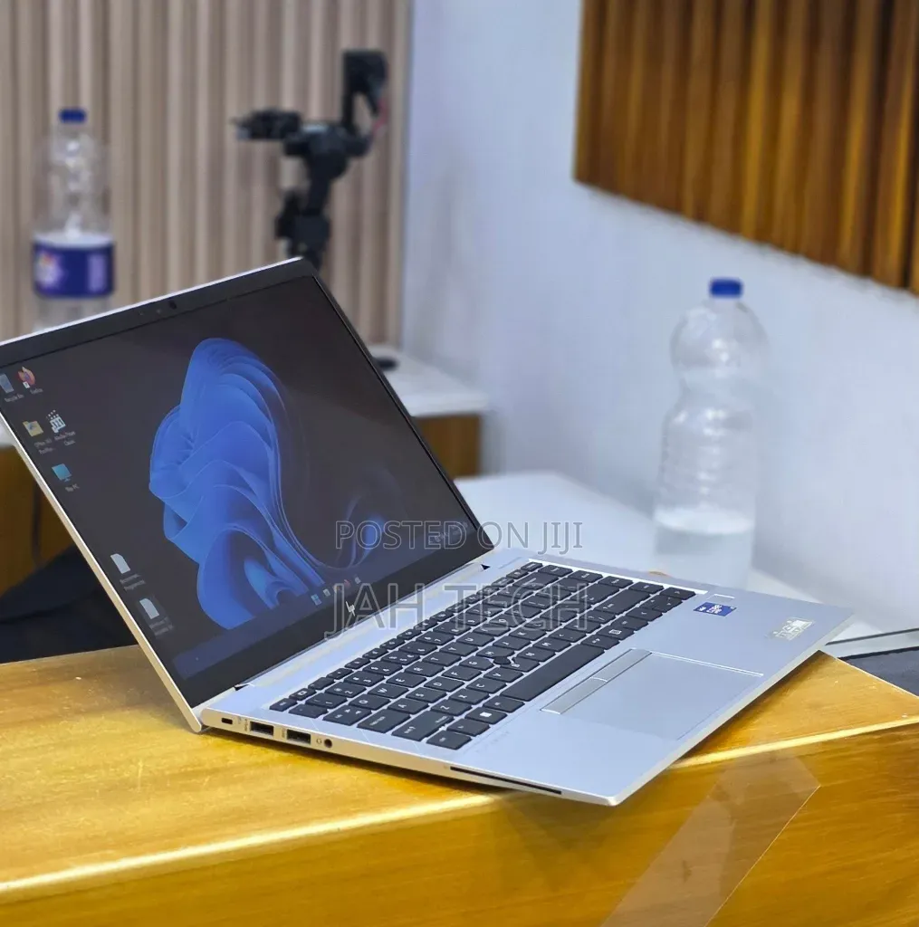 New Laptop HP EliteBook 840 G8 16GB Intel Core i7 SSD 512GB