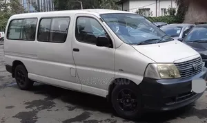 Toyota HiAce 220 2007 White
