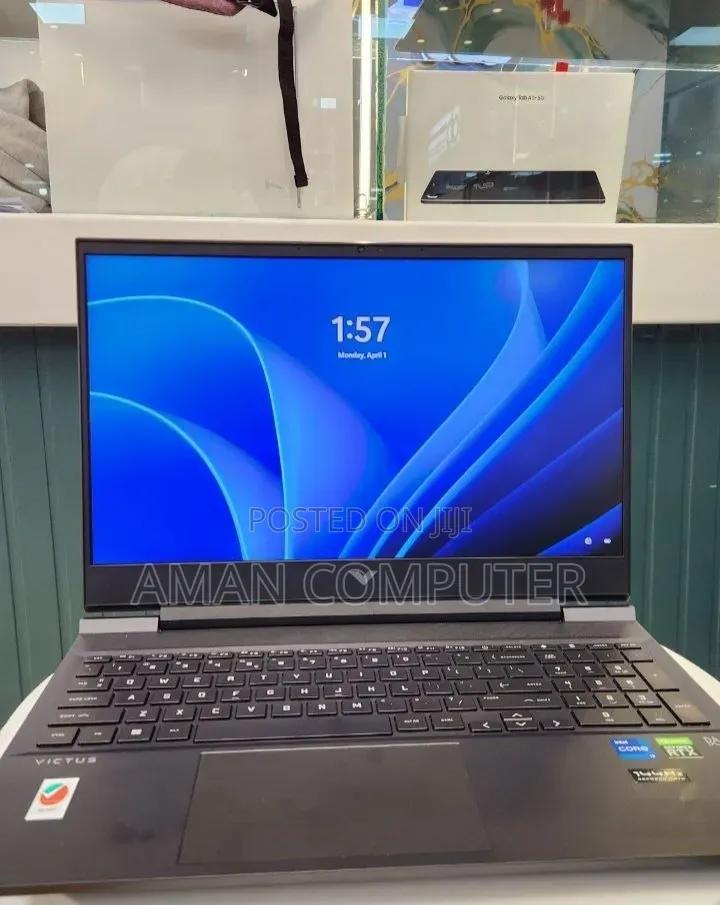 New Laptop HP Victus 16 16GB Intel Core i7 SSD 512GB